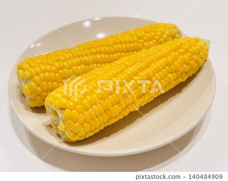 新鮮玉米 140484909