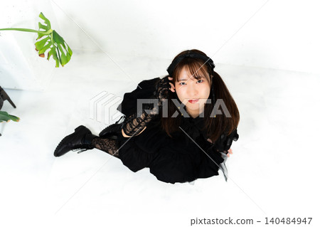 身著哥德蘿莉裝束的女子 140484947