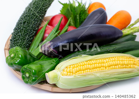 Assorted summer vegetables Assorted summer vegetables 140485362