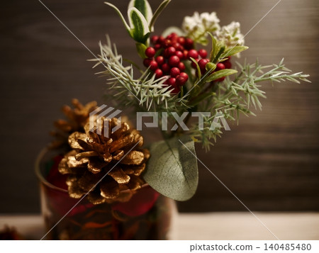 Christmas red fruit Christmas red fruit 140485480
