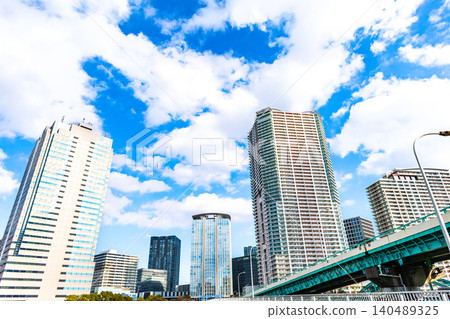Urban landscape with office buildings and tower apartments 140489325