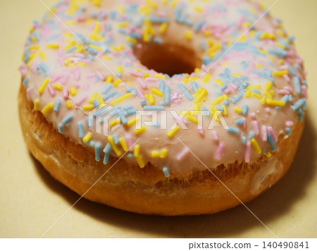 Donut with pastel sprinkle sugar icing Donut with pastel sprinkle sugar icing 140490841