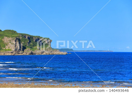[Okinawa Prefecture] Muiga Cliffs (Nanamata Coast) under a clear blue sky 140493646