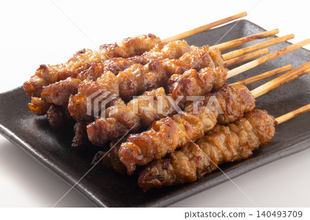 [Fukuoka, Hakata] Guruguru Chicken Skin Skewers 140493709