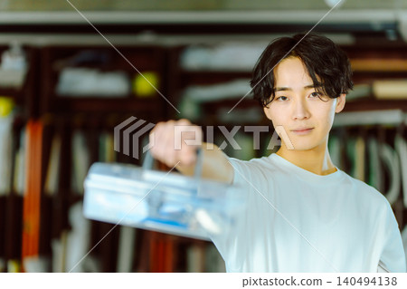 藝術院校申請者遞交美術用品箱 140494138
