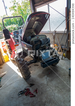 Tractor battery dead Tractor battery dead 140494398