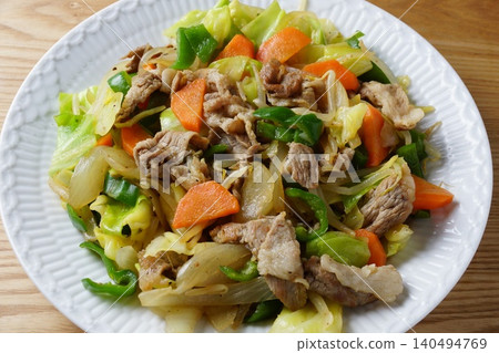 Stir fried vegetables 140494769