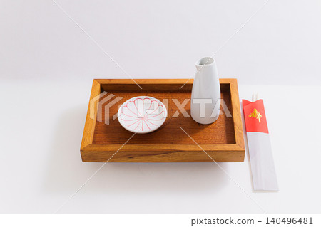 A Shinto ritual image featuring celebratory sake and Japanese tableware. 140496481
