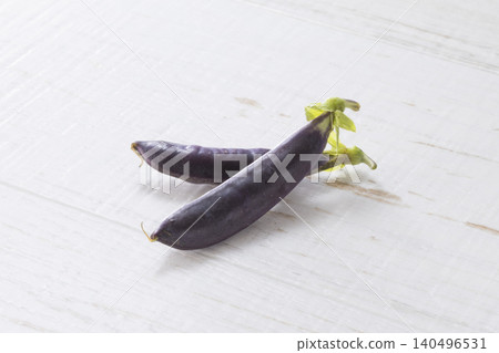 Purple snap peas Purple snap peas 140496531