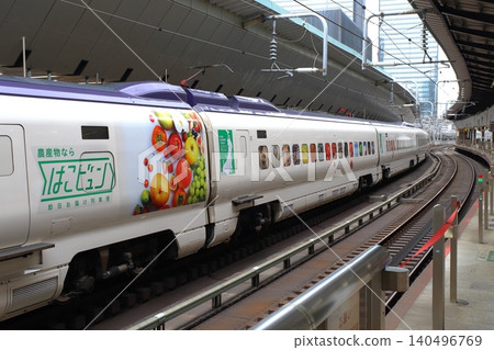 東北新幹線是一條特殊的貨運新幹線。 東北新幹線是一條特殊的貨運新幹線。 140496769