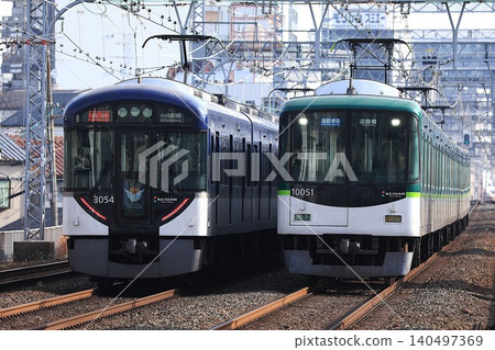 [Keihan Railway] 3000 series Limited Express and 10000 series Commuter Semi-Express (Keihan Main Line: Morishoji Station) 140497369