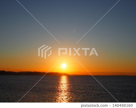 Sunrise over the sea, full of good fortune, copy space, background, New Year's Day Sunrise over the sea, full of good fortune, copy space, background, New Year's Day 140498160