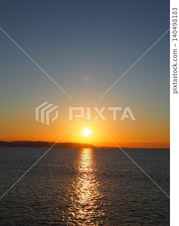 Sunrise over the sea, full of good fortune, copy space, background, New Year's Day Sunrise over the sea, full of good fortune, copy space, background, New Year's Day 140498183