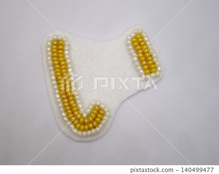 i Hiragana Bead Embroidery Horizontal 140499477