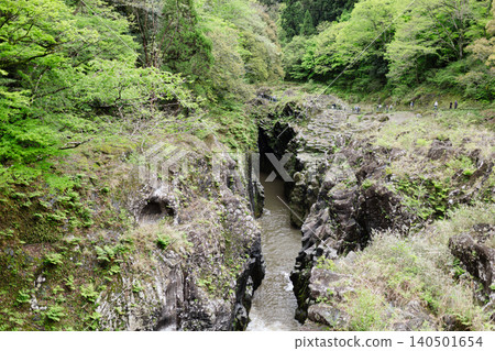 Miyazaki Prefecture: Takachihokyo Gorge in the fresh greenery - beautiful fall and cliff Miyazaki Prefecture: Takachihokyo Gorge in the fresh greenery - beautiful fall and cliff 140501654