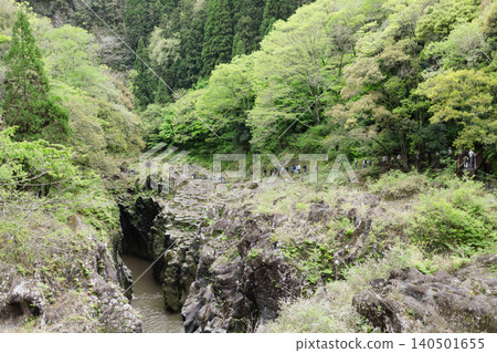 Miyazaki Prefecture: Takachihokyo Gorge in the fresh greenery - beautiful fall and cliff Miyazaki Prefecture: Takachihokyo Gorge in the fresh greenery - beautiful fall and cliff 140501655
