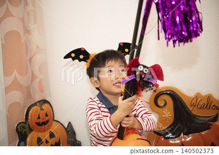 A child A child 140502373