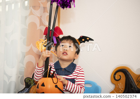 A child A child 140502374