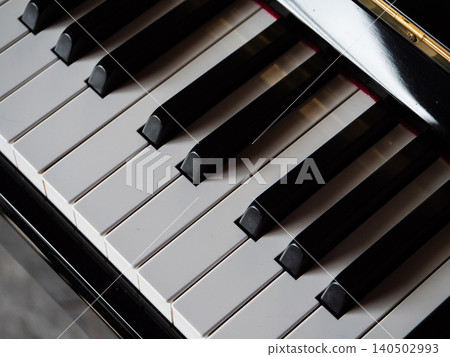 Piano keys black and white close up Piano keys black and white close up 140502993
