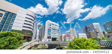 埼玉縣河口市JR河口站東出口前的景色 140504522