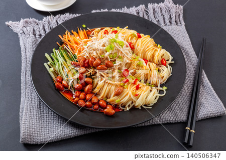 Spicy Chili Oil Chicken Noodles Spicy Chili Oil Chicken Noodles 140506347