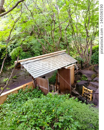 Early summer at Jōzan-en: A world of green at Shisenkaku. Early summer at Jōzan-en: A world of green at Shisenkaku. 140506590