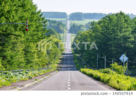 An endless, long uphill road (image) An endless, long uphill road (image) 140507914