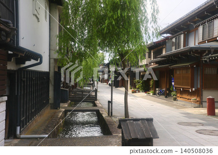 Setogawa River and the white-walled storehouse district of Hida Furukawa (Hida City, Gifu Prefecture) Setogawa River and the white-walled storehouse district of Hida Furukawa (Hida City, Gifu Prefecture) 140508036