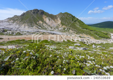 北海道函館市惠山火山地形及風景優美的健行路線 北海道函館市惠山火山地形及風景優美的健行路線 140510689