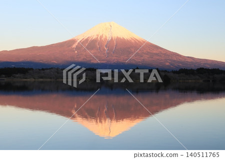 夕陽下的富士山 夕陽下的富士山 140511765