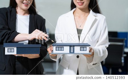 Considering buying a home, investing in real estate. Sell home online. Considering buying a home, investing in real estate. Sell home online. 140512393