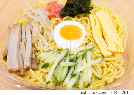 美味的便利商店食品 hiyashi chuka 140512611