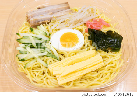 美味的便利商店食品 hiyashi chuka 美味的便利商店食品 hiyashi chuka 140512613