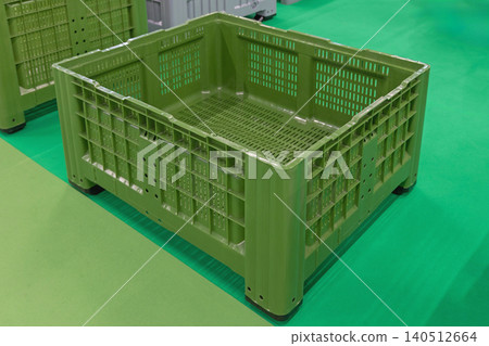 Green Plastic Pallet Crate Green Plastic Pallet Crate 140512664