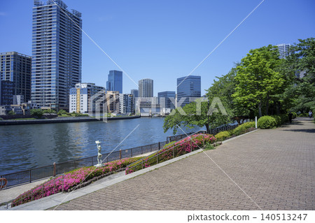 初夏時節的隅田川景色,東京中央區。 初夏時節的隅田川景色,東京中央區。 140513247