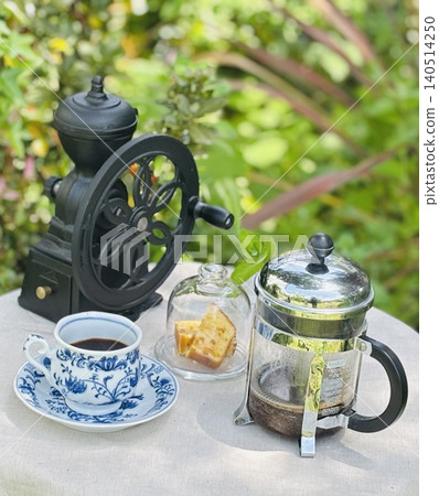 Coffee on the terrace Coffee on the terrace 140514250