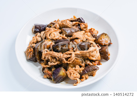 Eggplant and pork stir-fry with miso: A classic home-style dish. Eggplant and pork stir-fry with miso: A classic home-style dish. 140514272