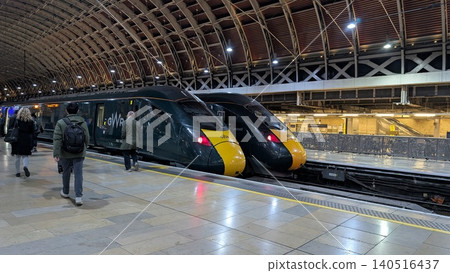 A train that stops at Paddington Station in London. A train that stops at Paddington Station in London. 140516437