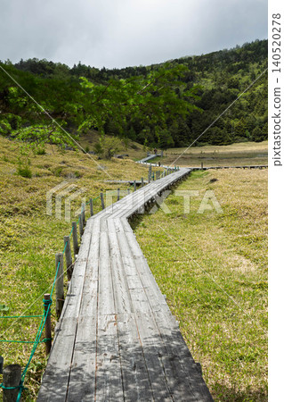Boardwalk in Ikenotaira Marsh, Tomi City, Nagano Prefecture Boardwalk in Ikenotaira Marsh, Tomi City, Nagano Prefecture 140520278