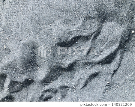 Footprints in the sand Footprints in the sand 140521209