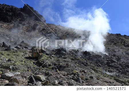 那須山與秋天的落葉 那須山與秋天的落葉 140521571