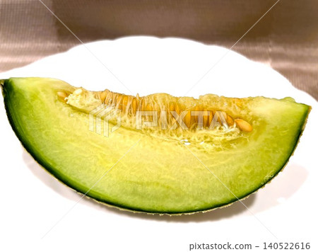106 delicious-looking, perfectly ripe melons (Ibaraking variety) 106 delicious-looking, perfectly ripe melons (Ibaraking variety) 140522616