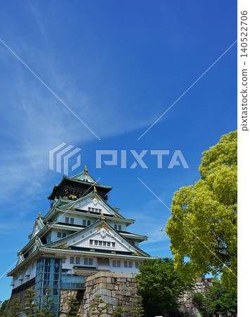 大阪城雄偉壯麗,是日本最著名的城堡之一。 大阪城雄偉壯麗,是日本最著名的城堡之一。 140522706