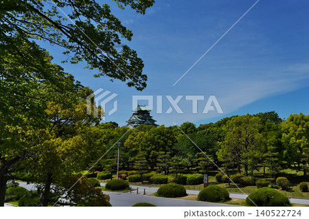 從玉造門處可以欣賞到大阪城雄偉壯麗的景色，大阪城是日本最具代表性的城堡之一。 140522724
