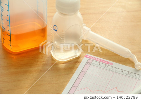 Children's medicine fever image Children's medicine fever image 140522789