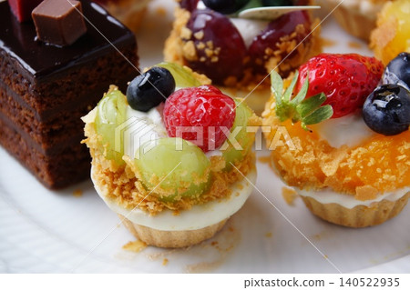 Cake Biking Cake Biking 140522935