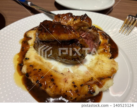 牛肉羅西尼 牛肉羅西尼 140523124