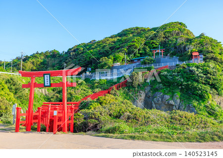初夏時節,山口縣下關市元之隅神社 初夏時節,山口縣下關市元之隅神社 140523145