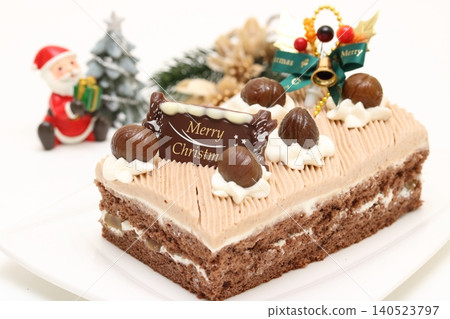 Chestnut cream Christmas cake Chestnut cream Christmas cake 140523797