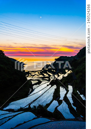 Twilight in Hamanoura, Saga Prefecture 140524266
